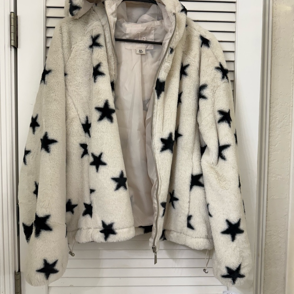 Star-Patterned White and Black Women's Jacket